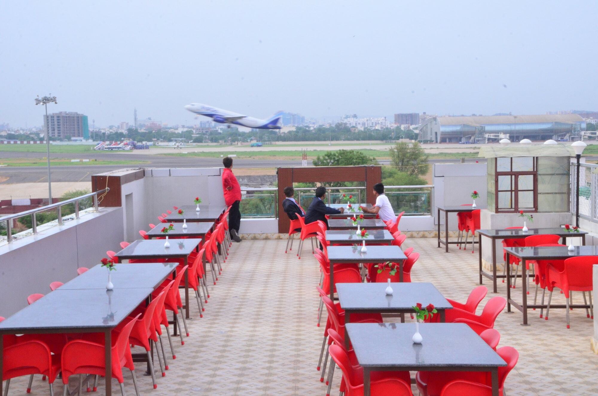 Oyo 6893 Hotel Airport View Dźajpur Zewnętrze zdjęcie